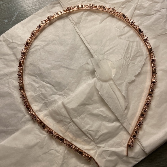 AMY O BRIDAL CRYSTAL ROSE GOLD DAINTY HEADBAND - Picture 6 of 6